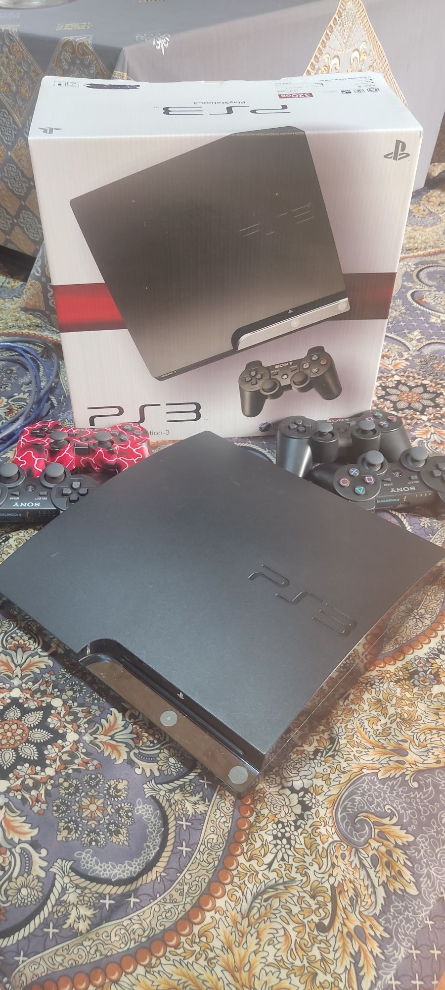 Ps3 slim 500GB 4ta yengi Joystick 50ta o'yinlari bilan!