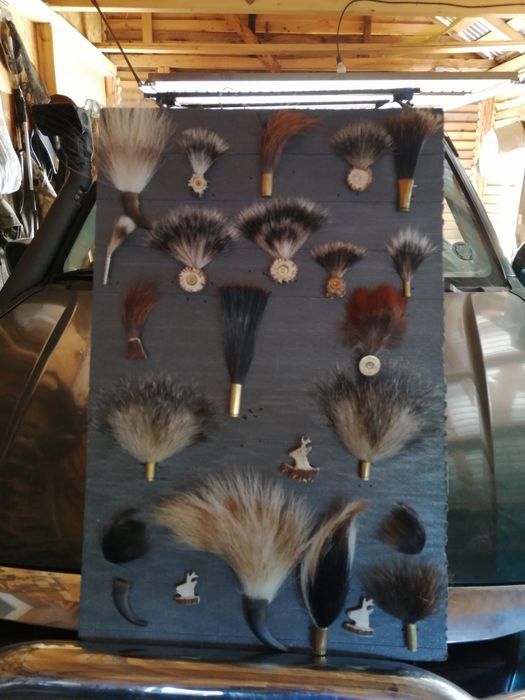 Vand pampoane pentru palarie, cu preturi cuprinse între  60-150 lei