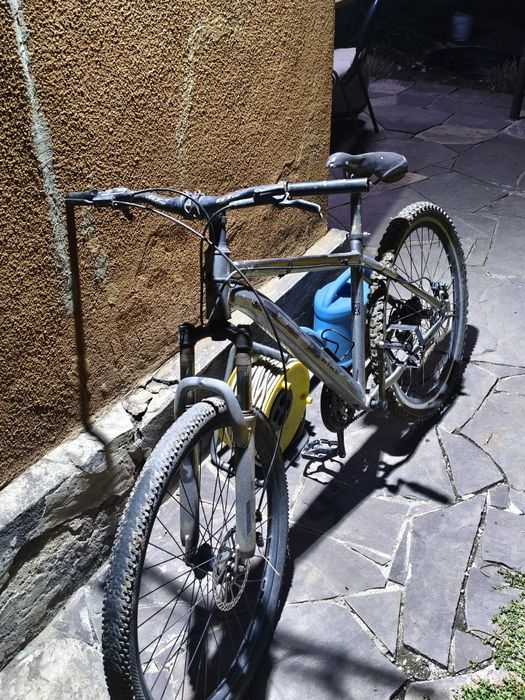 Продам велик GT срочно