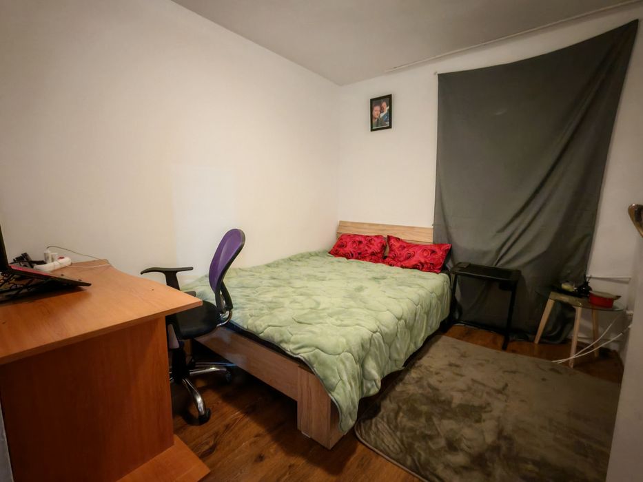 Bl. fără risc, Ap. 3 camere, Podu Ros - Lic. Racoviță.