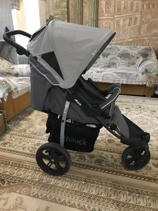 Продам детскую коляску