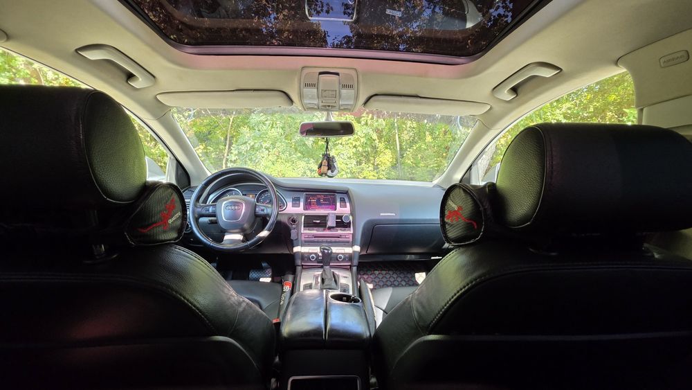 Ауди Q7 3. 0TDI  quattro S-LINE