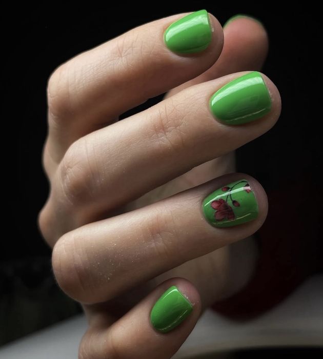 Manichiura semipermanenta/ apex