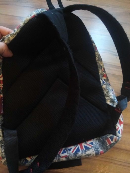 Продавам детски раници