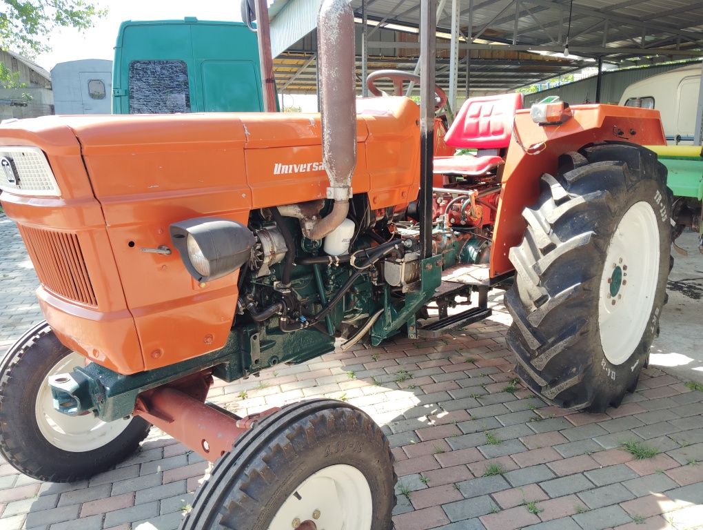 Vand tractor UTB 445 perfecta stare,ca nou, original.