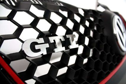 Bara VW Golf 5 GTI - Promotie -** verificare de colet **