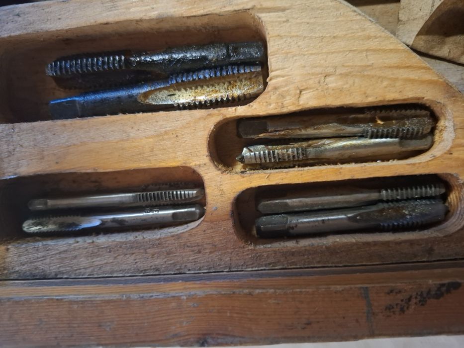 Trusa manuala de filetata vintage