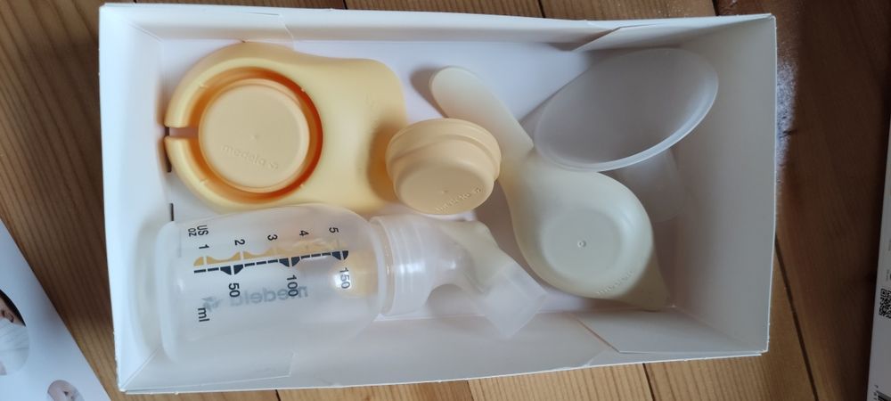 Механична помпа за кърма Medela Harmony