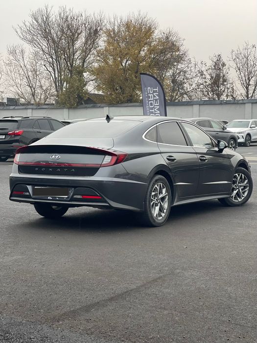 Hyundai Sonata 2L full pozitsya avtomobil sotiladi !