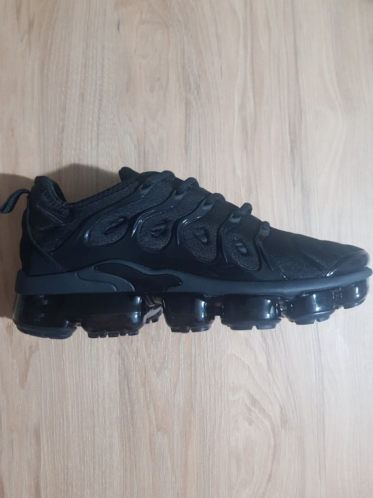 Vapormax Plus Noi