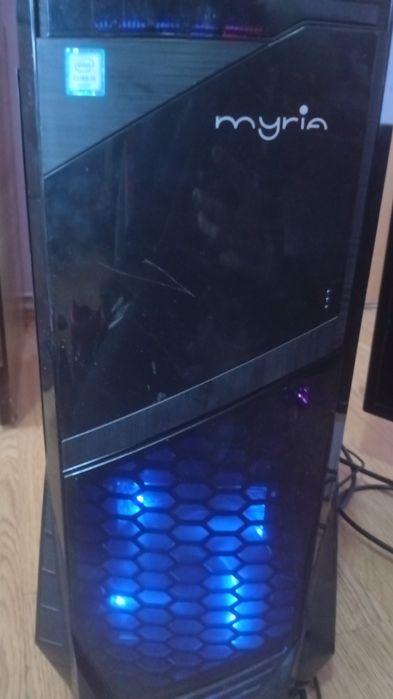 Pc gaming complet vând urgent