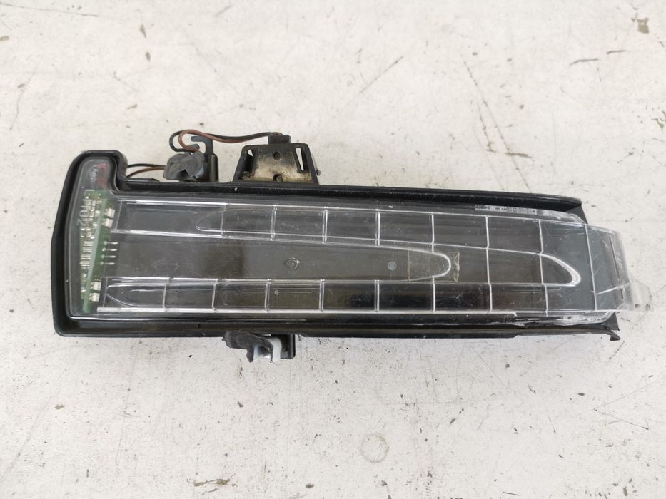 Мигач Огледало Ляво Мерцедес-Бенц Е-Клас / Mercedes-Benz E-Class W212