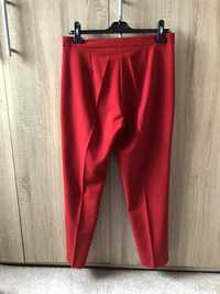 Pantaloni rosii, in conditii impecabile, numarul 36