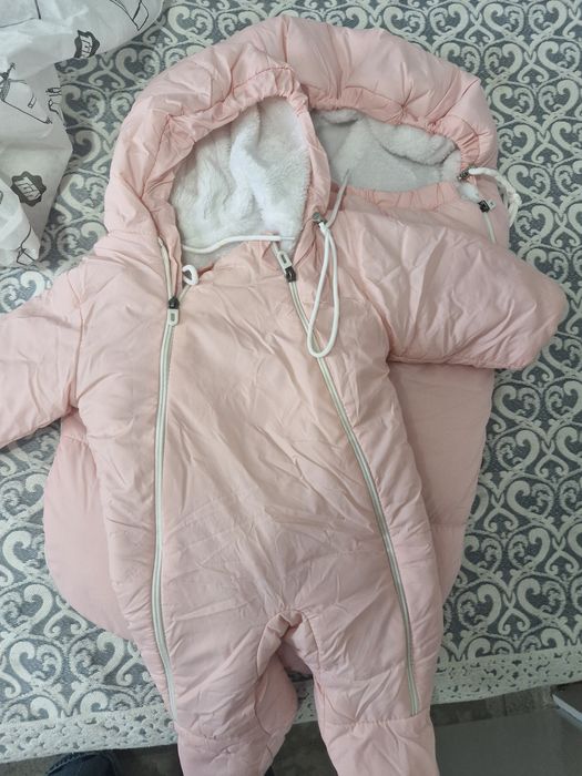 Детский комбенизон и кокон. А отличном состоянии. От рождения до 6 мес