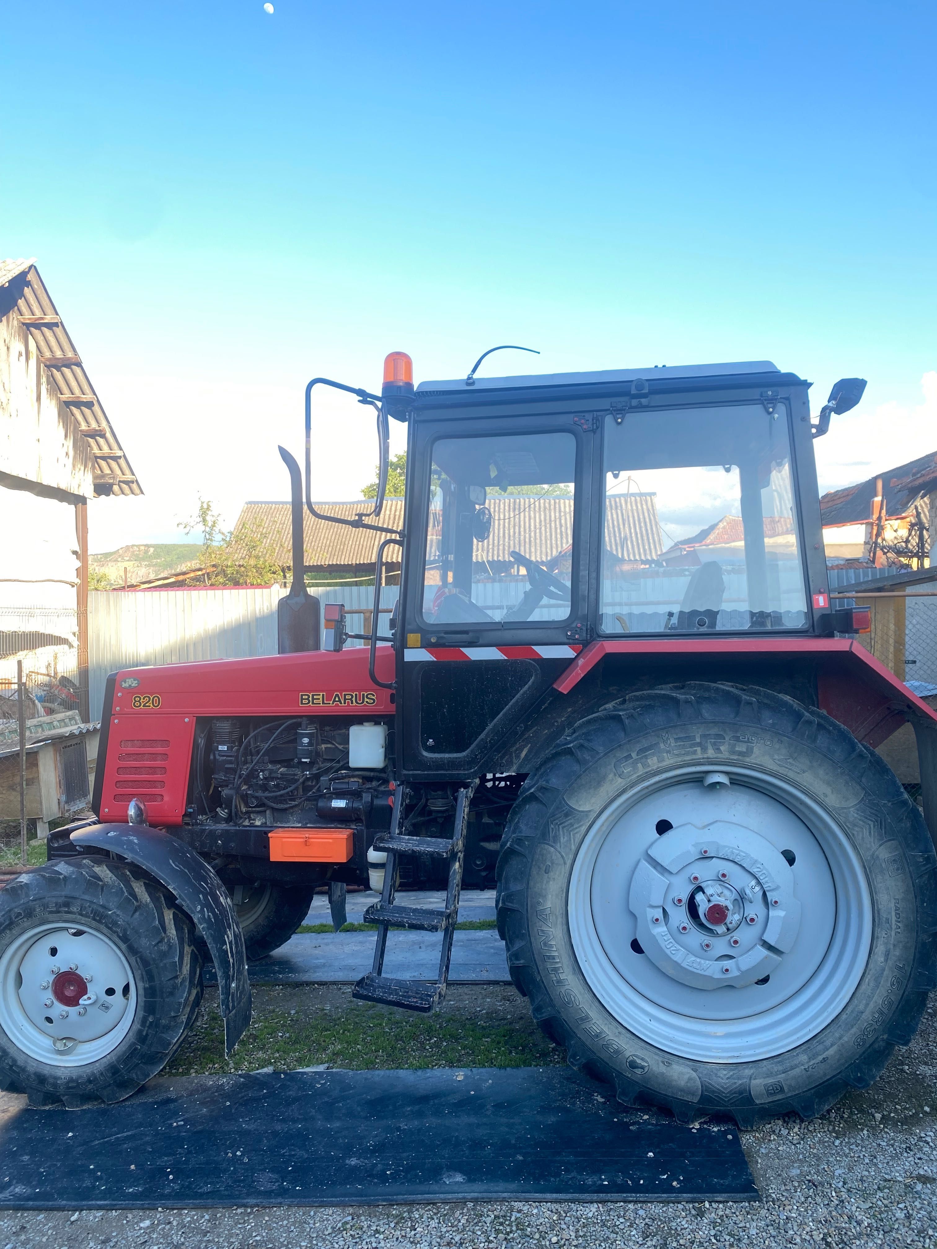 Vând Tractor Belarus