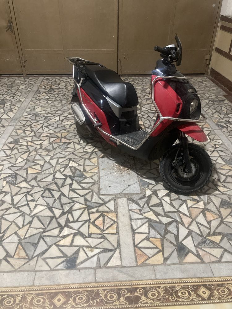 Scooter 80 кубовый состояние хорошее 2016 . года