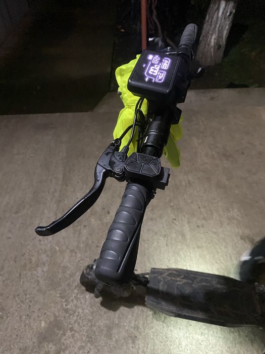 Trotineta electrica ruptor r1