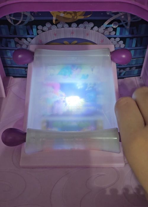 Vand castelul lui Twilight din My Little Pony