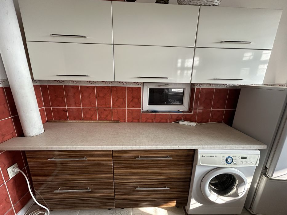 Продам кухню  фасад. акрил