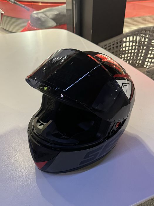 Шлем хороший 450 000 сум