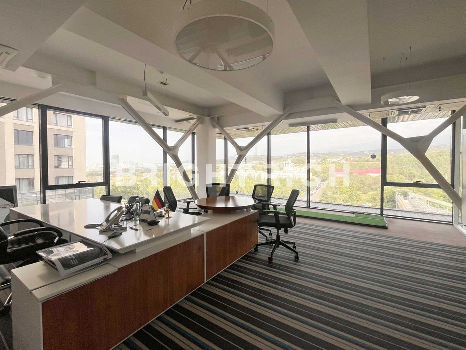 Жарокова 366 - продажа офиса 1 375.5 м²