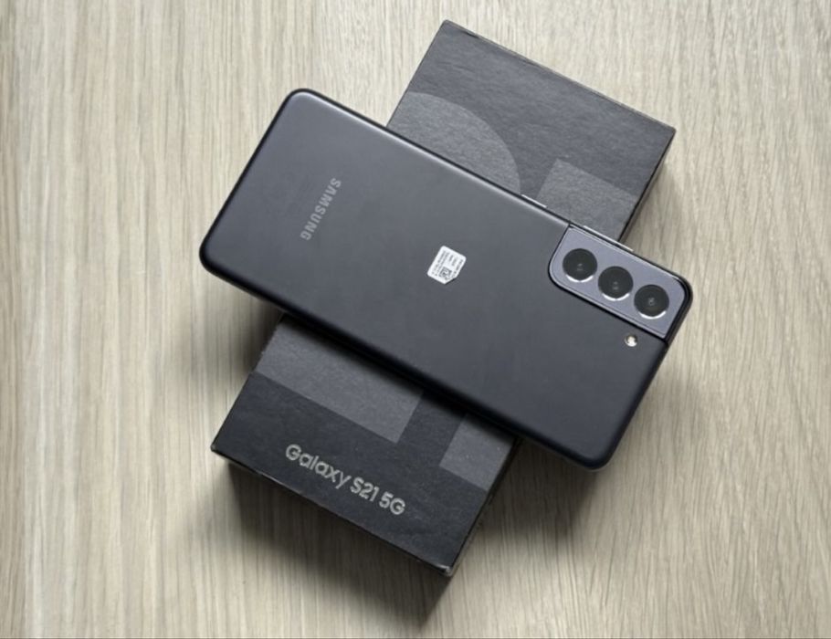 Samsung Galaxy S21 5G; Gray; 128 GB; Impecabil