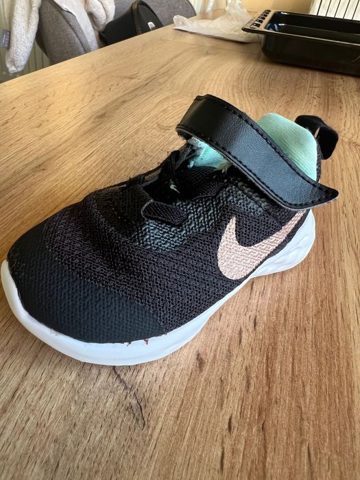 Детски маратонки Nike за момиче, 21 размер.