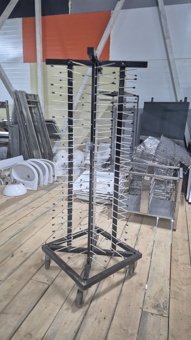 Стойка на колесах, витрина, для торговли, оборудование и мебель