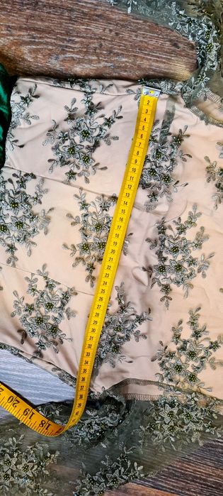 Vând rochie din catifea