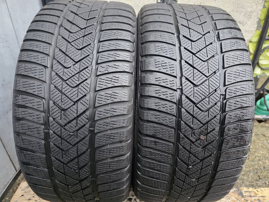 Vând două anvelope de iarna pirelli 255 40 18  dot 2722
