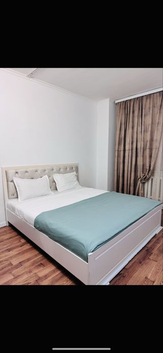 Сдаю в аренду по суточно и по часам 2 комн квартиру