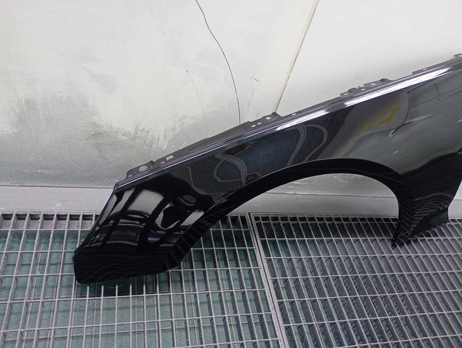 Aripa Fata Stanga Audi A4 B9 An 2015-2019 (LZ9Y (Negru))