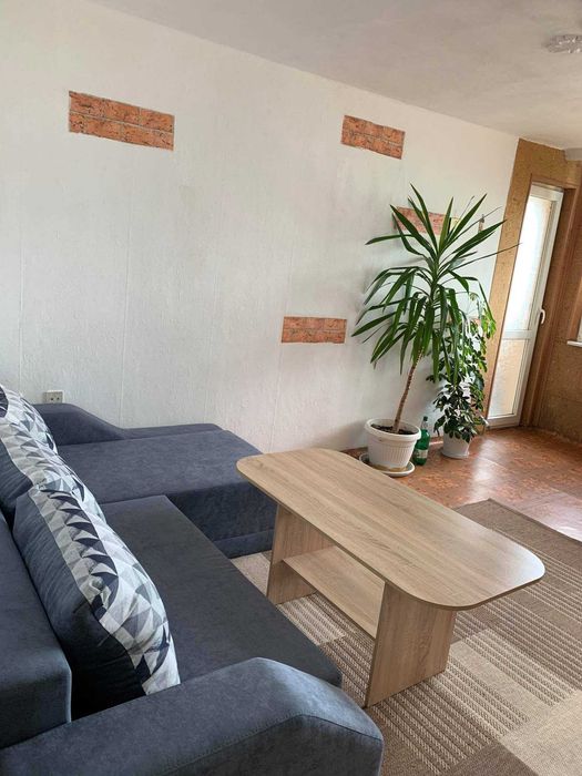 Дава се под наем Двустаен апартамент в Бургас, Зорница - 64 кв.м за 168.3 € - Снимка #1