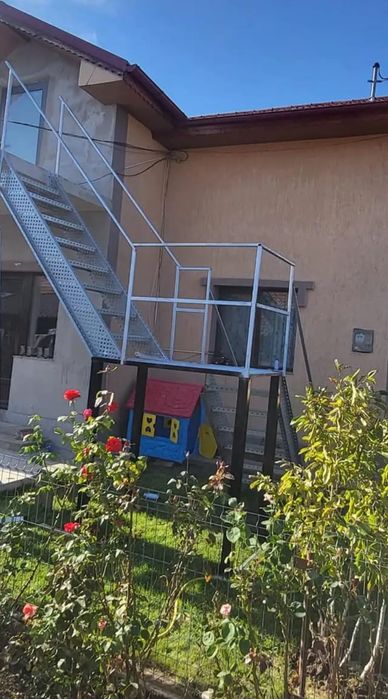 Confectionam scarii metalice zincate exterioare și pentru incendii , p