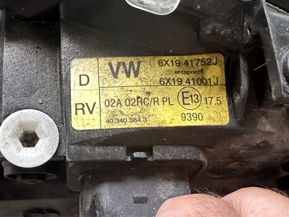 Десен фар за VW Lupo
