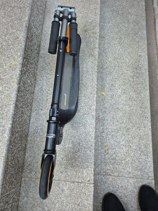 Trotineta copii McLaren