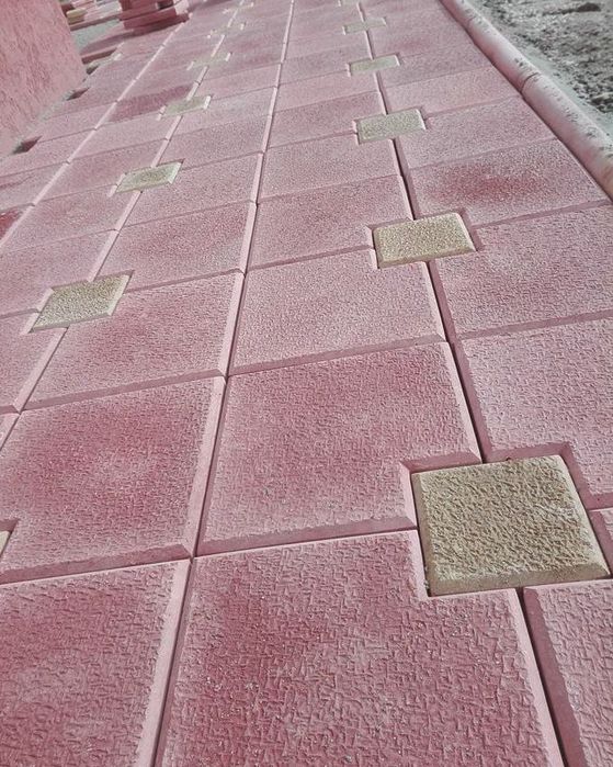 Pavaj pavele borduri pentru Gradina. Modele antiderapante