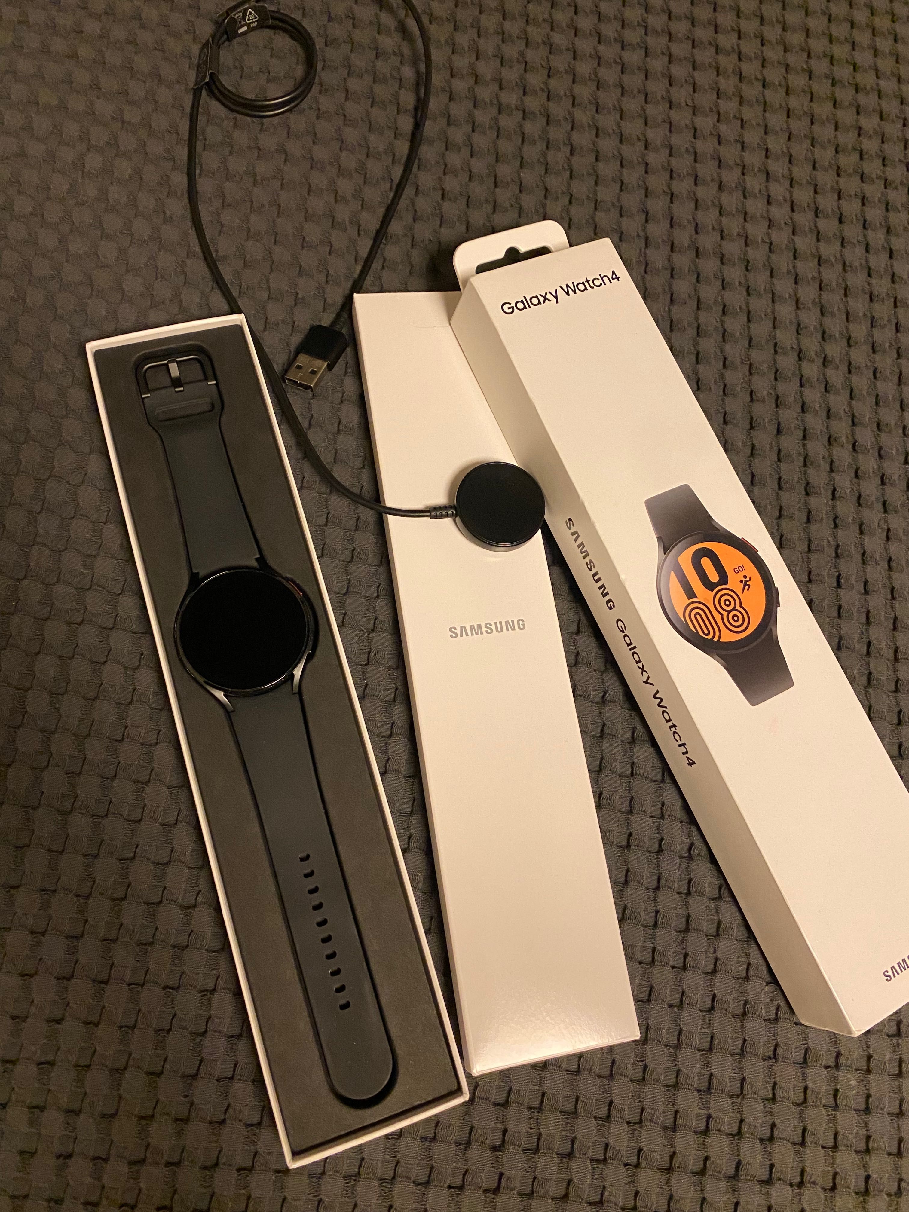 Часовник Galaxy Watch4