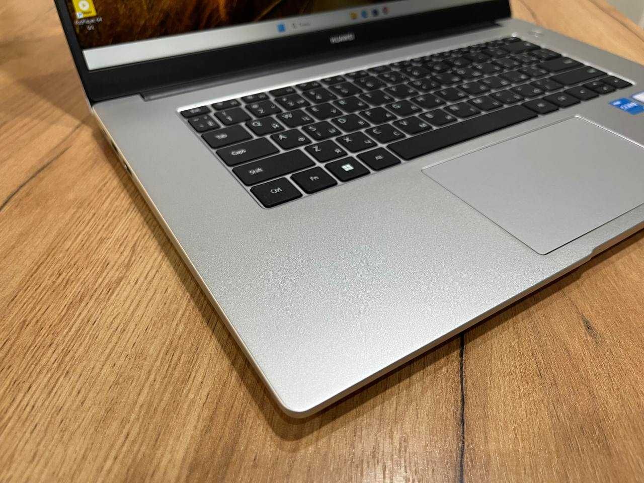 HUAWEI Core i3-11/ОЗУ 8/SSD 256/Без царапин В Идеале Гарантия!