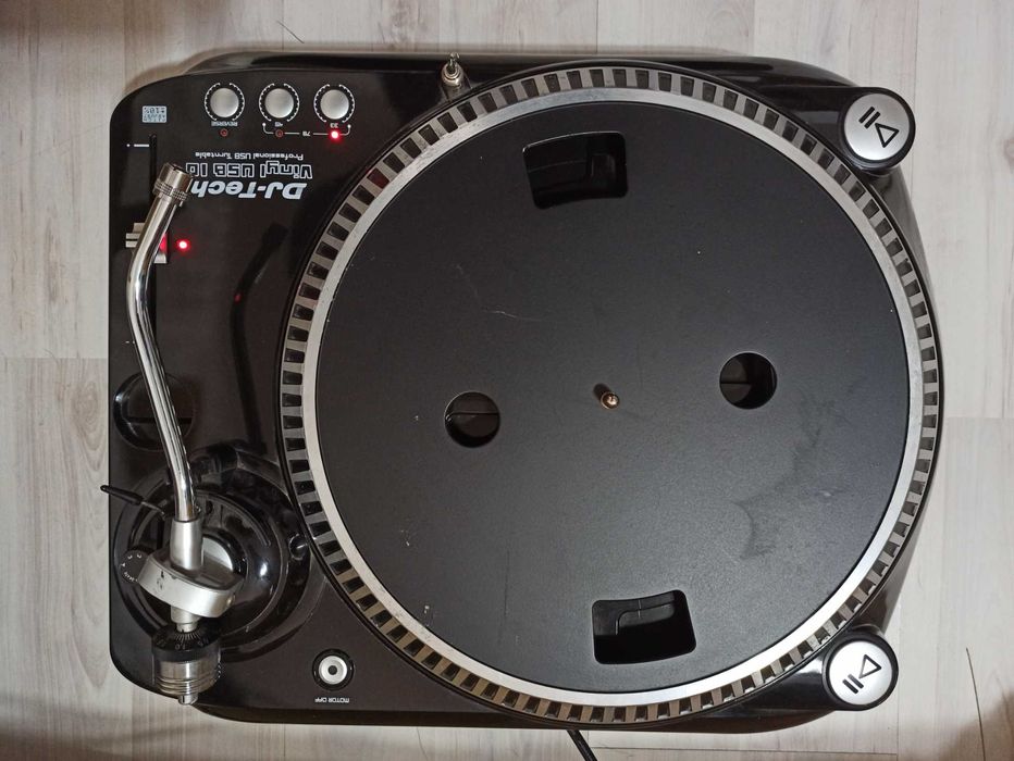 Продавам Два Грамофона DJ-Tech Vinyl USB 10