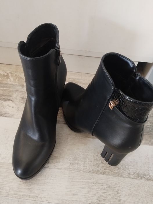 Дамски боти,38и39номер