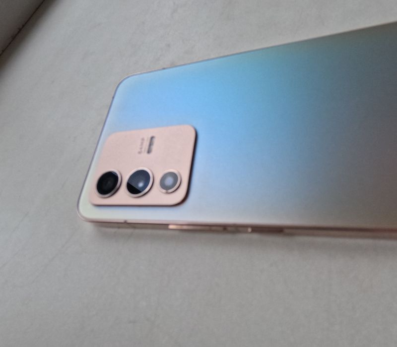 смартфон vivo v23 5g