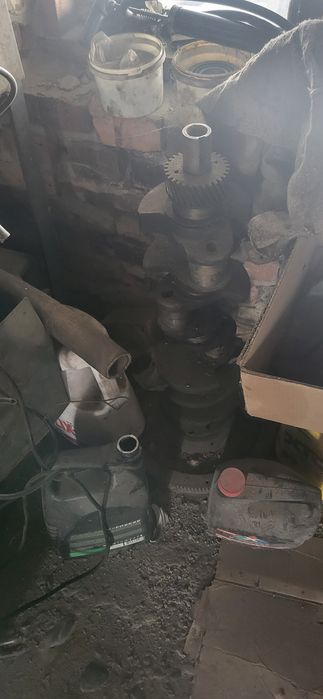 Продаётся запчасти на Паз или зил