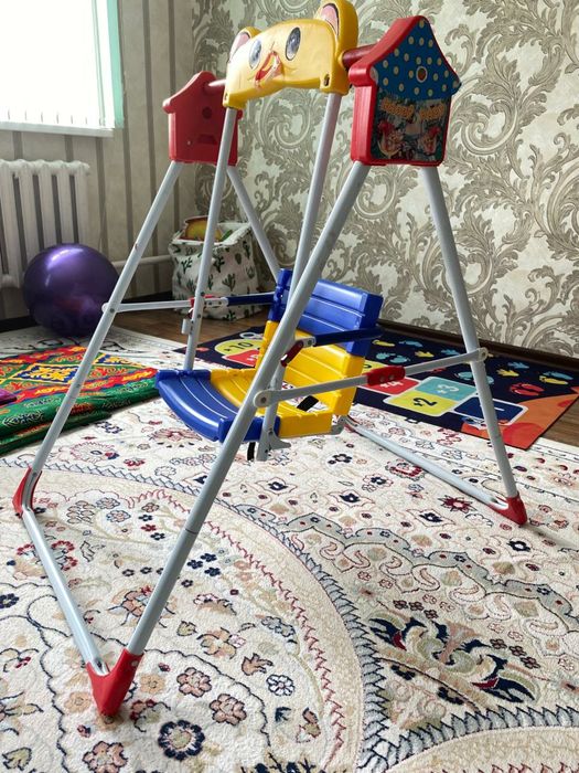 Детские игрушки,качели,велосипед,сухой бассейн