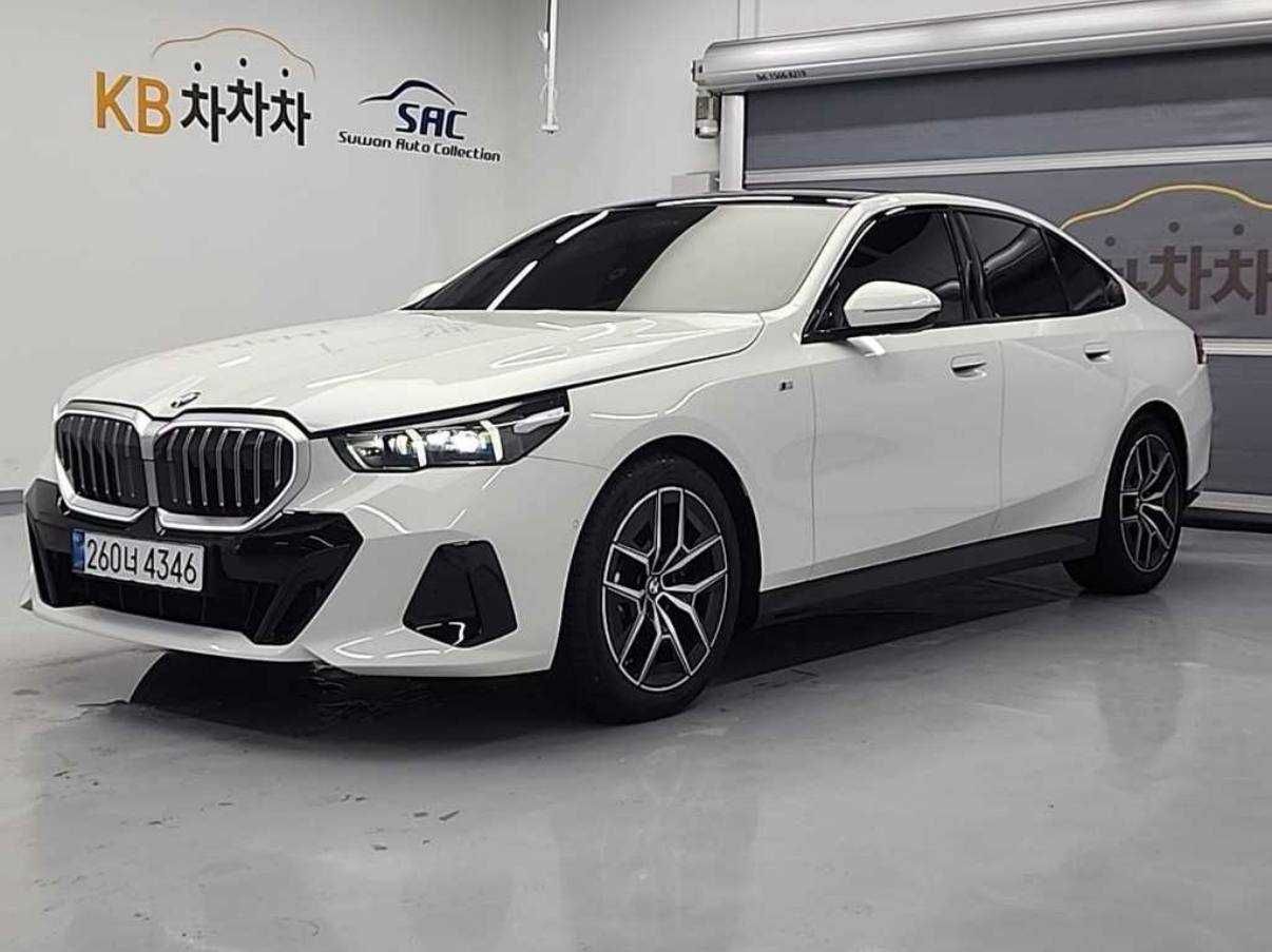 BMW 5 Series (G60) 520i M Sport
