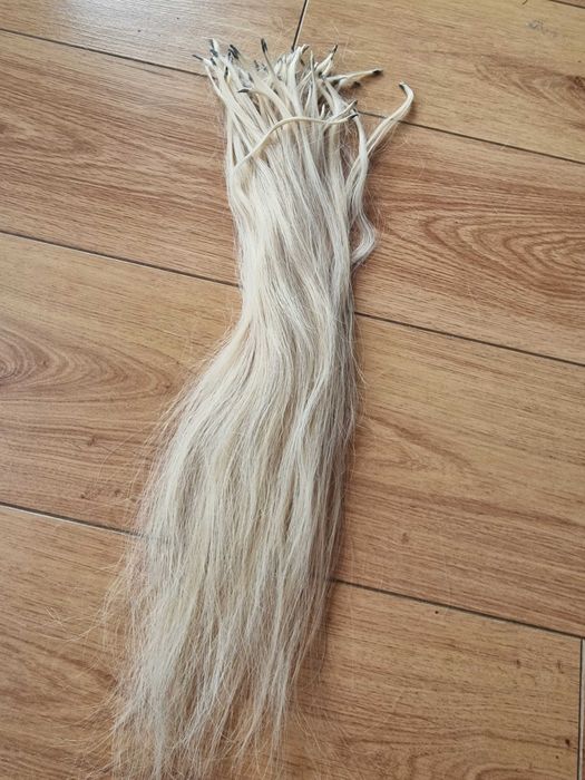 Продавам кератинови кичуви в платинено русо и кафяво