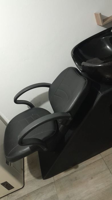 Vând Scafă de coafor