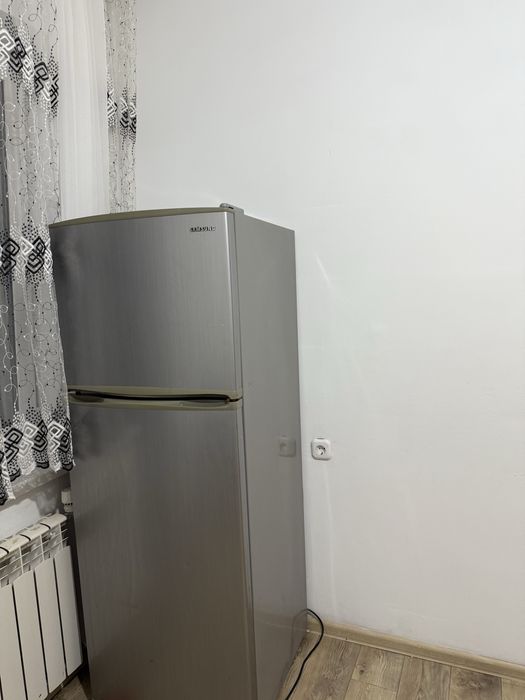 Продается холодильник Samsung