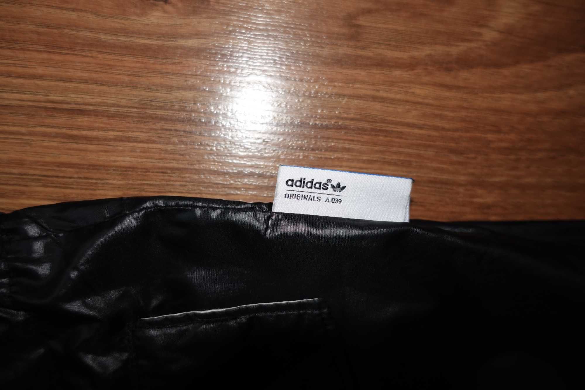 Geaca Adidas Originals A.039, Marimea XL, Stare excelenta