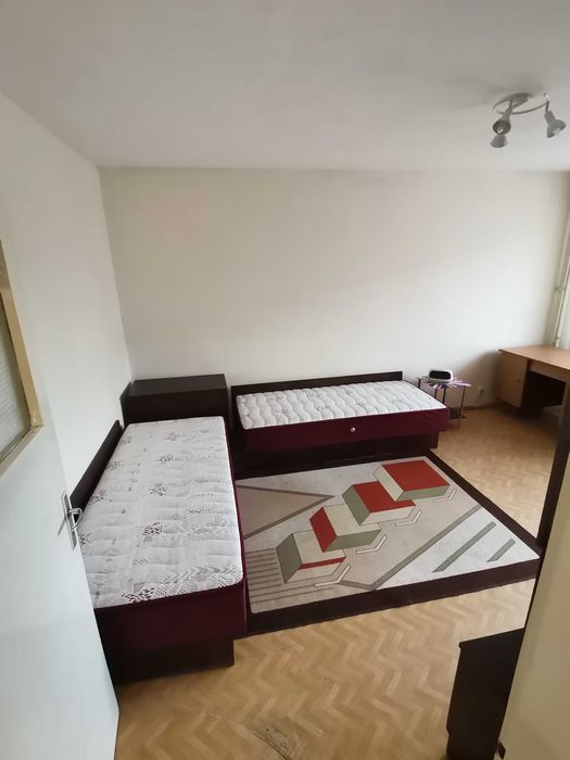 Дава се под наем Двустаен апартамент в Бургас, Изгрев - 64 кв.м за 153 € - Снимка #2